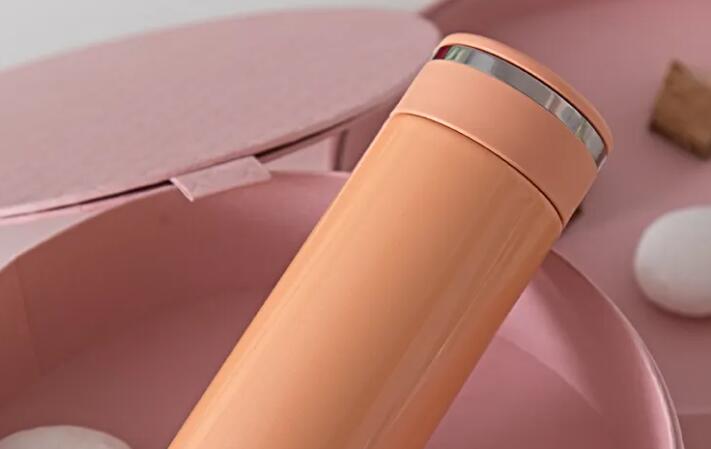 不锈钢保温杯与玻璃保温杯的特点 不锈钢保温杯与玻璃保温杯的特点