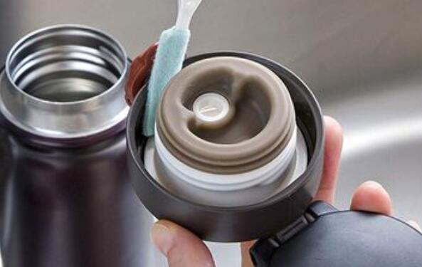 保温杯怎么样清洗才会干净 保温杯怎么样清洗才会干净