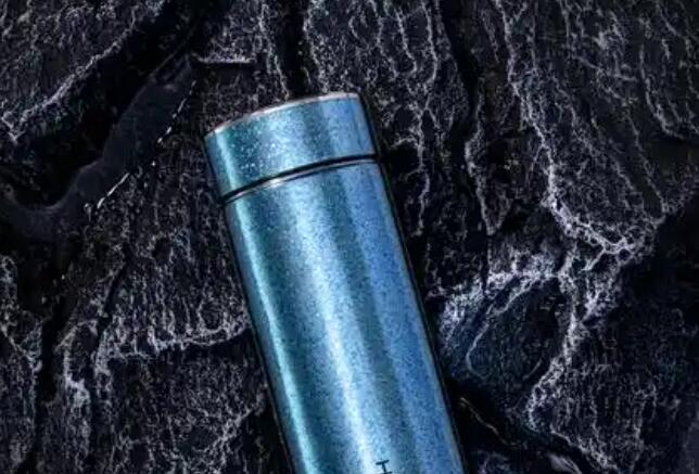 [钛保温杯]保温杯可以装果汁饮料吗